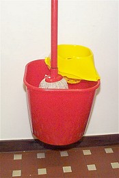 bucket - mop lift
